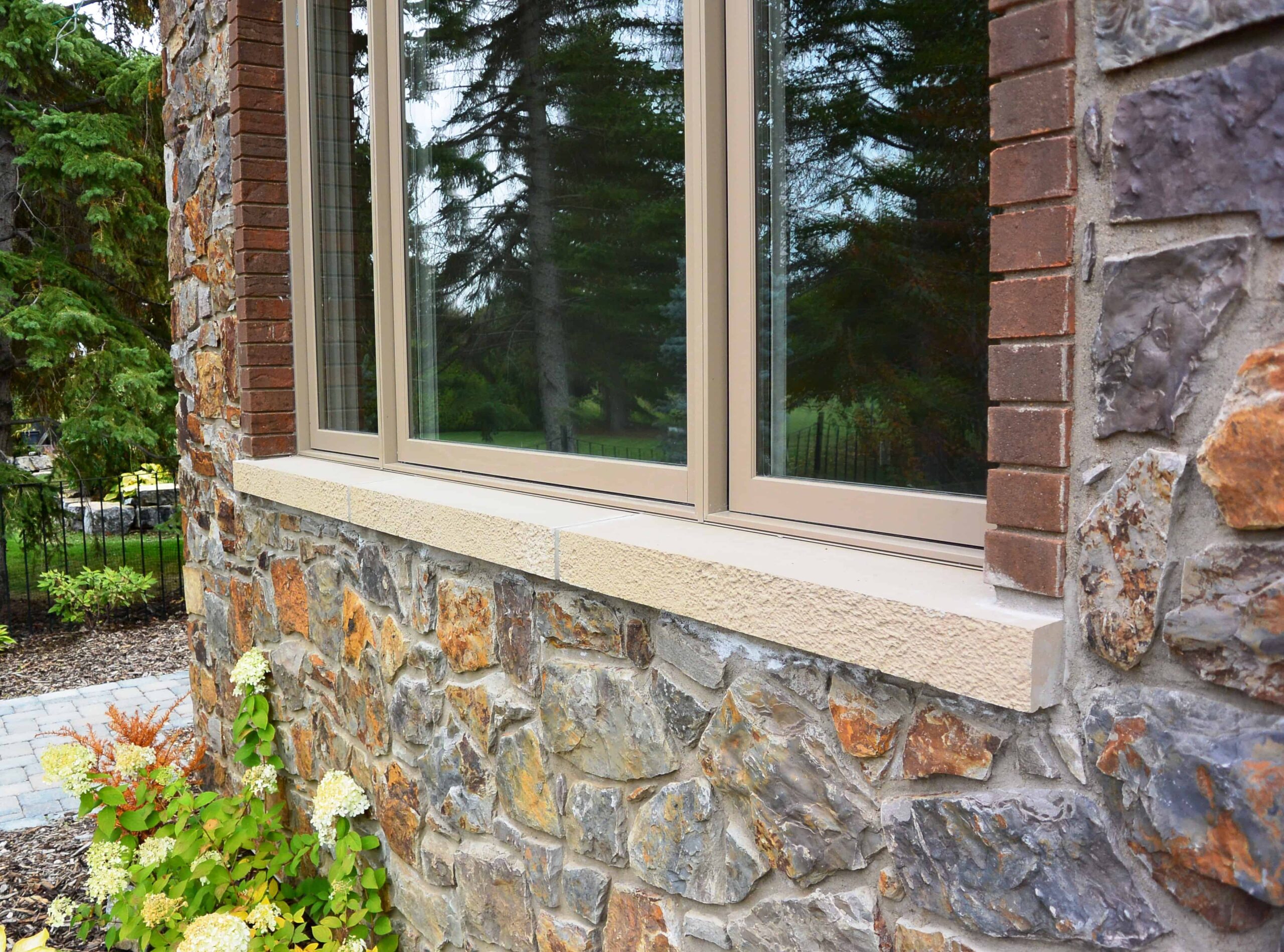 The Flawless Hansen Resdience - CAST SUPPLY