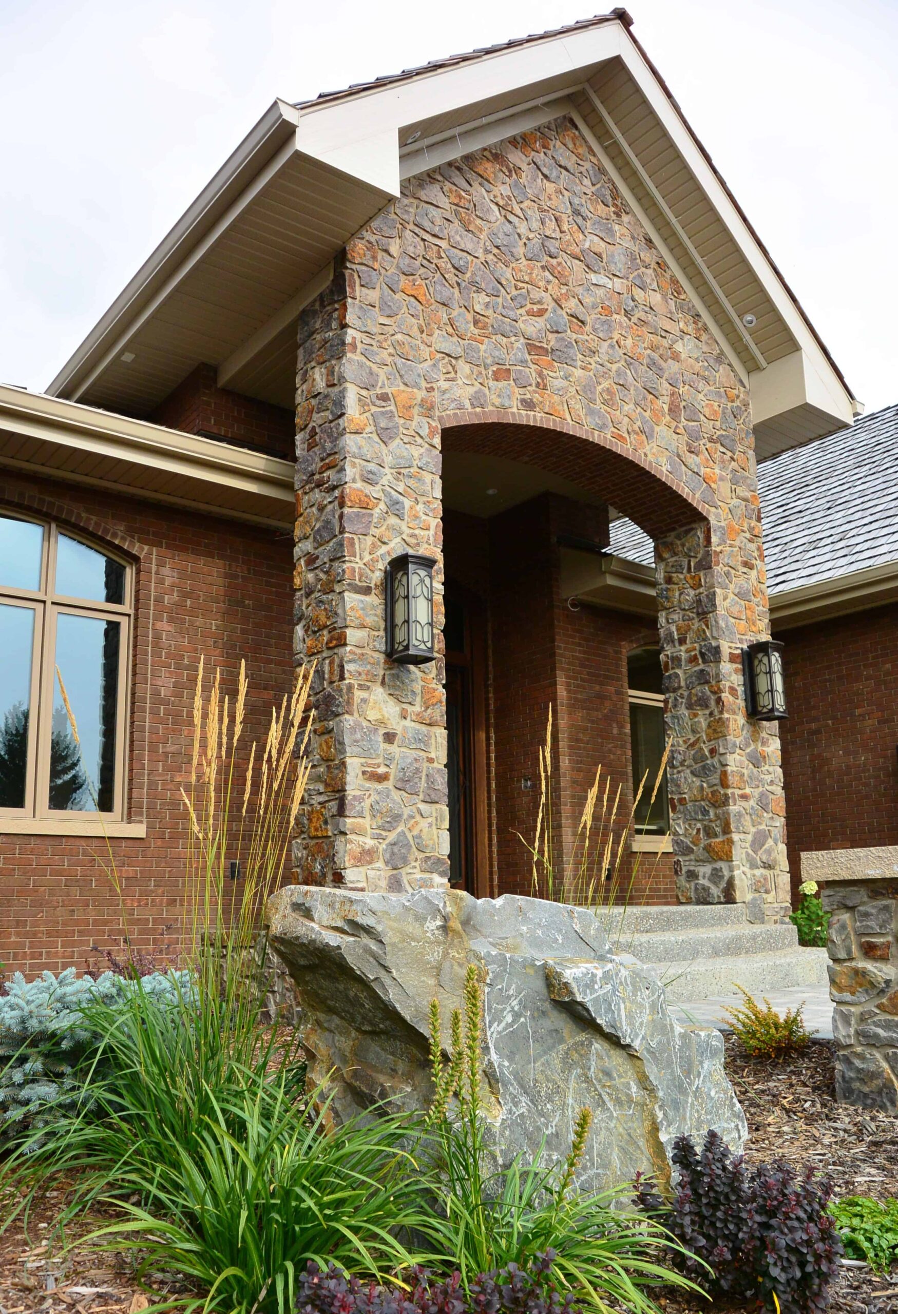 The Flawless Hansen Resdience - CAST SUPPLY