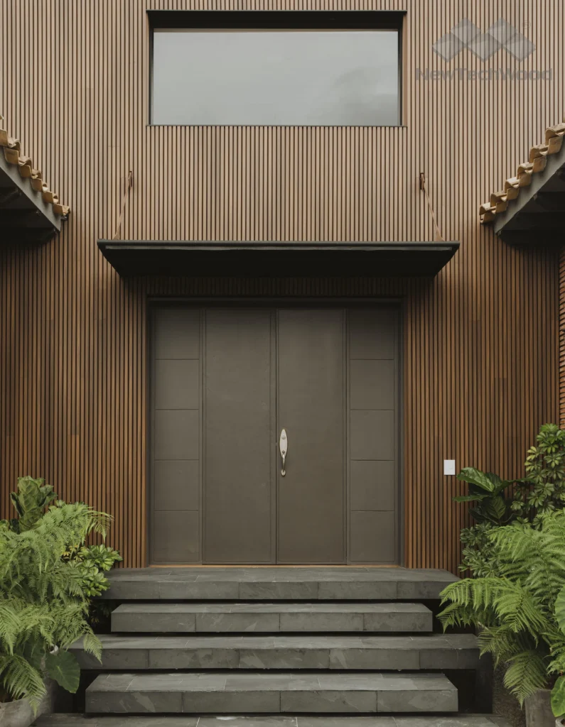 NewTechWood UH61 COLOMBIA, PVC Wood paneling around door