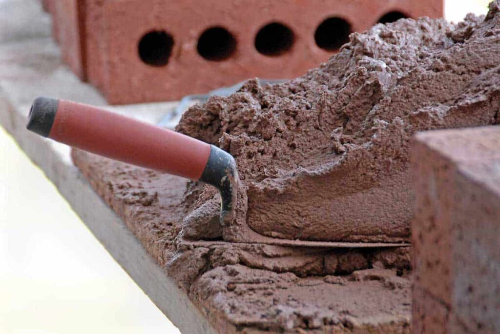 Solomon Colors Mortar with bricks with trowel
